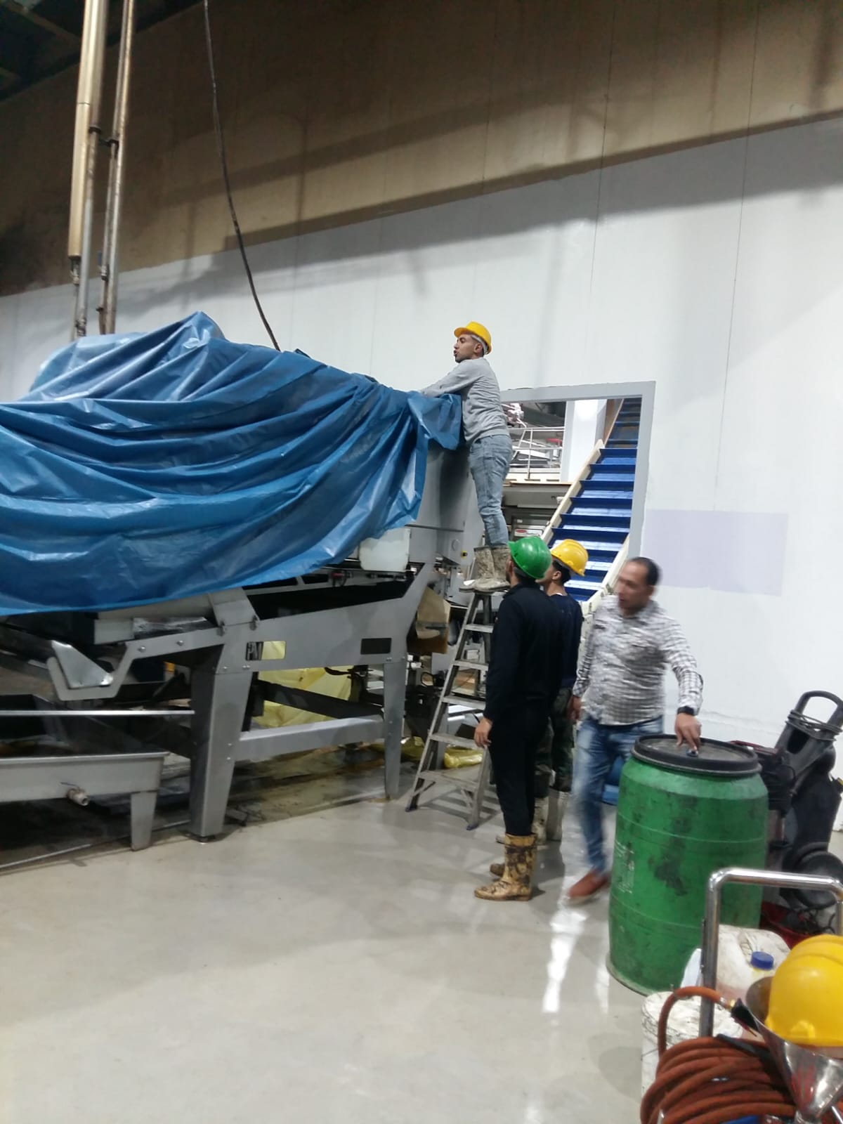 Industrial cleaning for factories