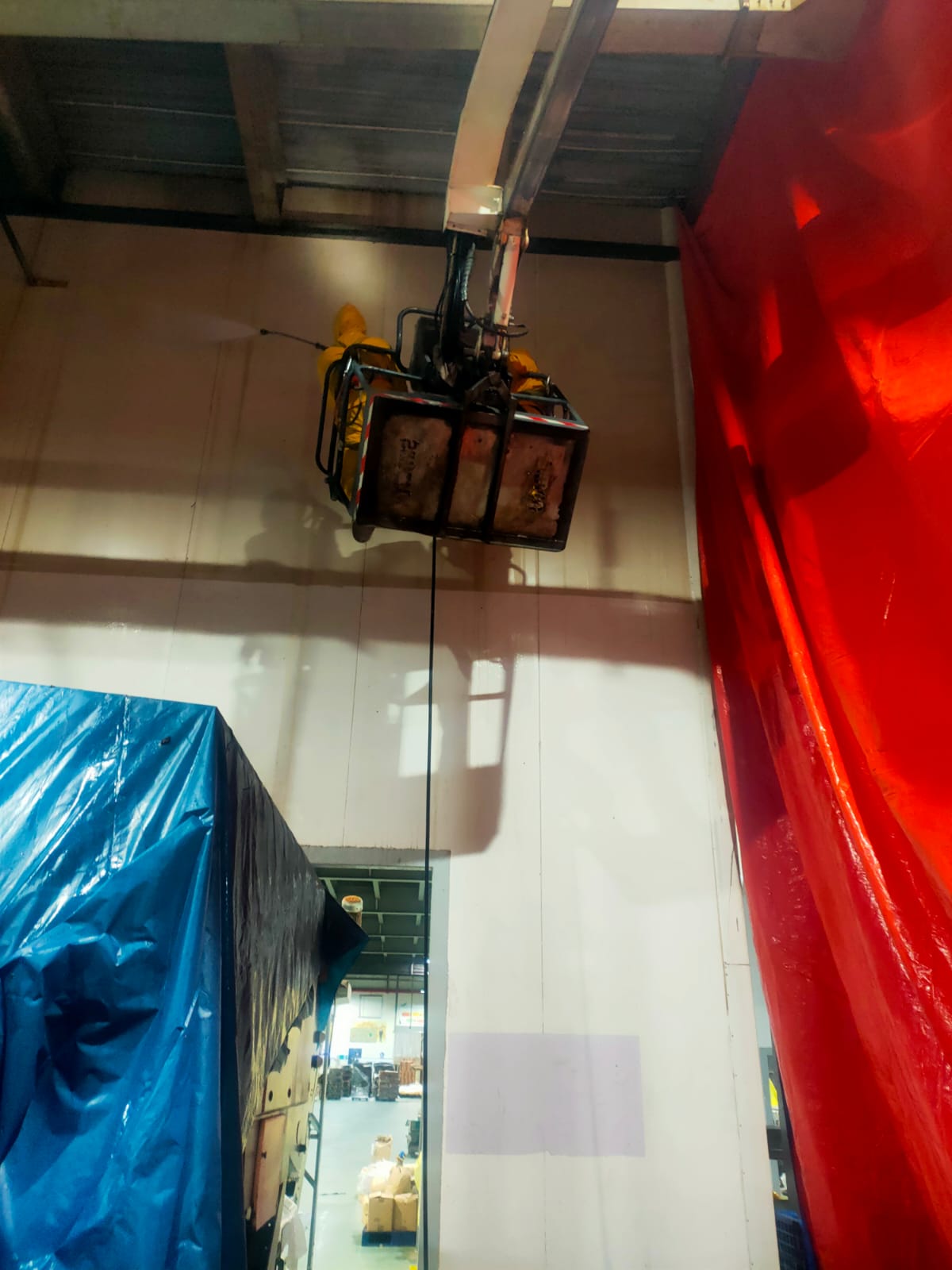 Industrial cleaning for factories